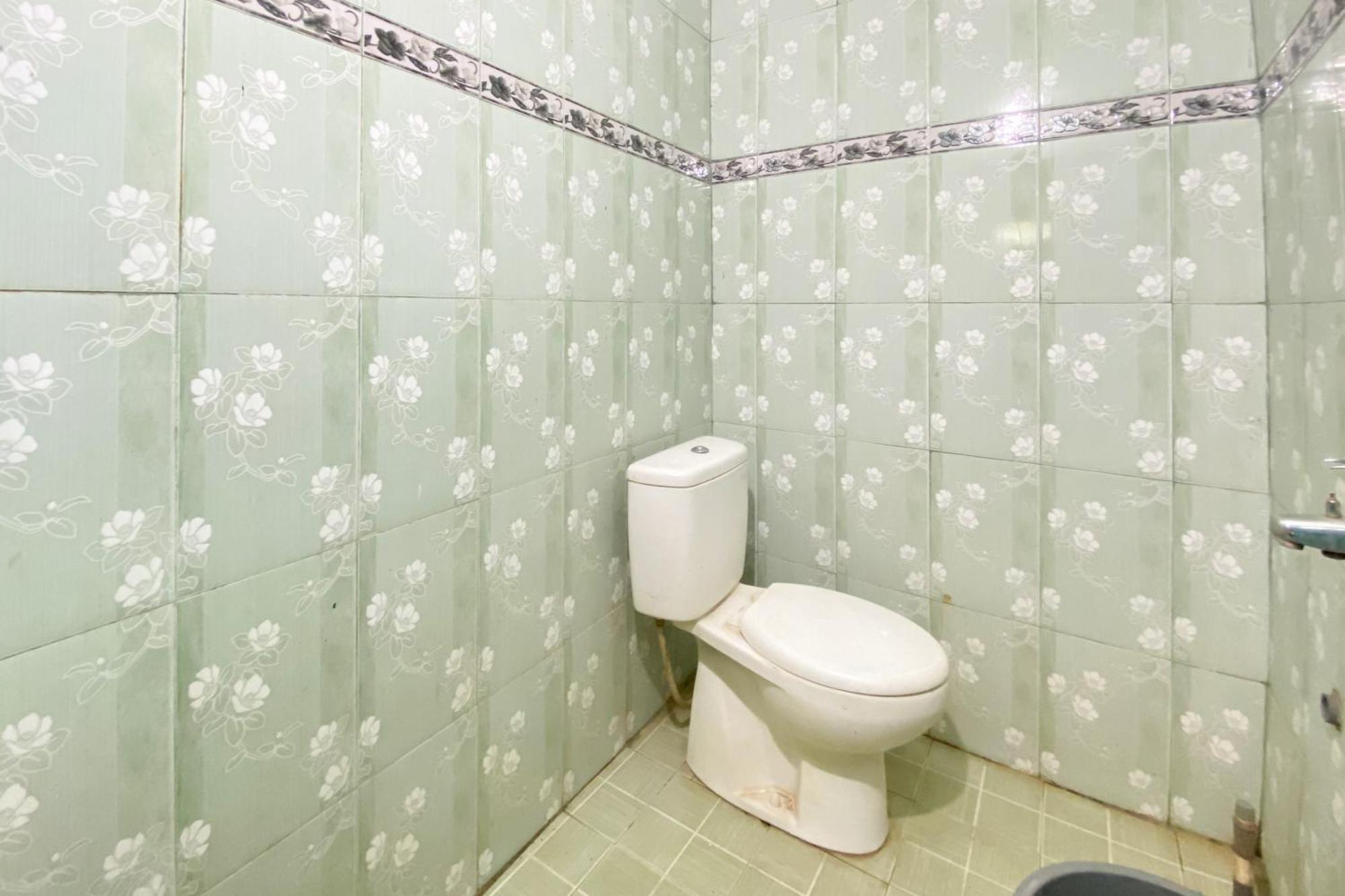 Hotel Pantai Panjang Bengkulu Redpartner Экстерьер фото