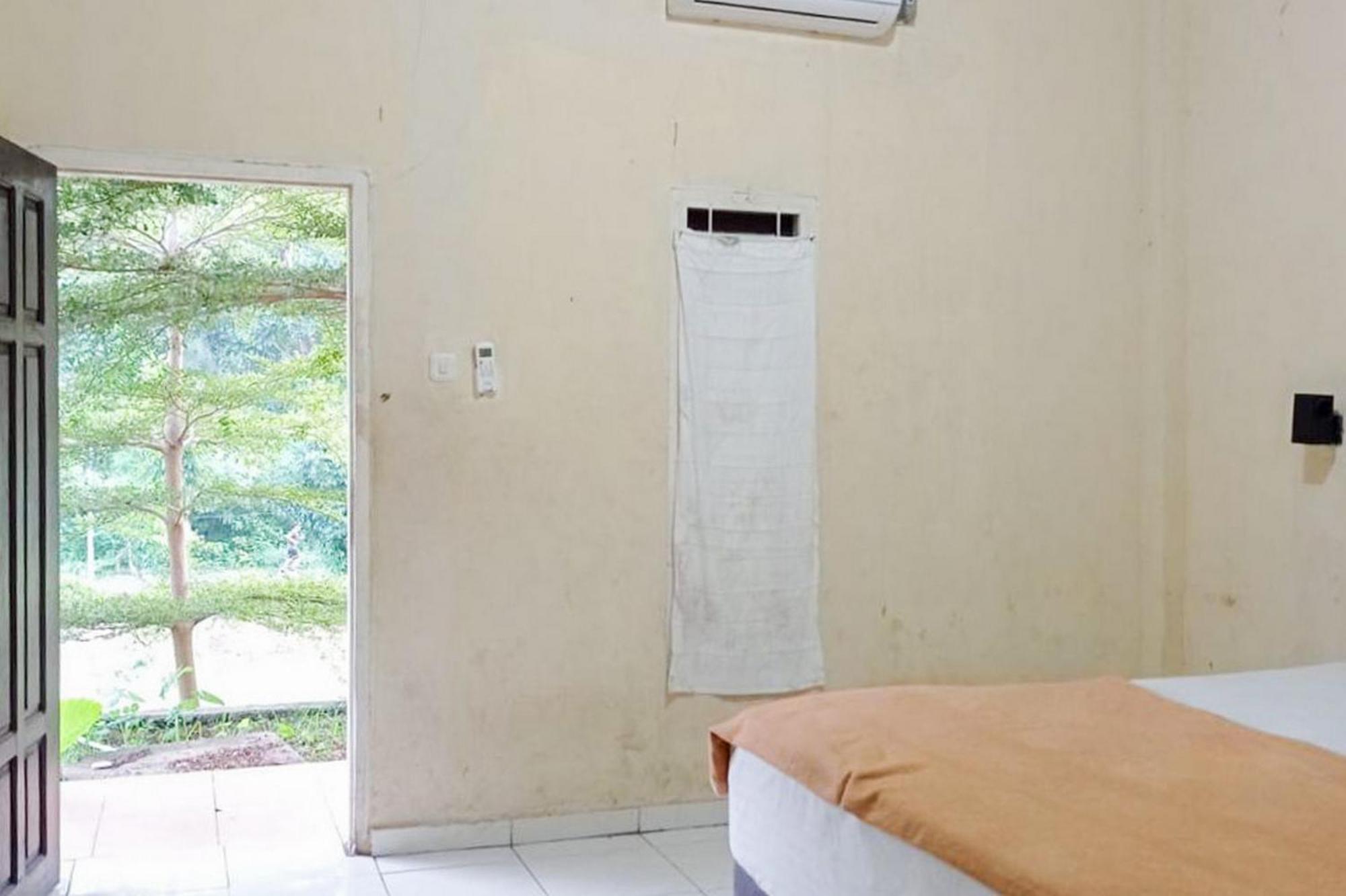 Hotel Pantai Panjang Bengkulu Redpartner Экстерьер фото