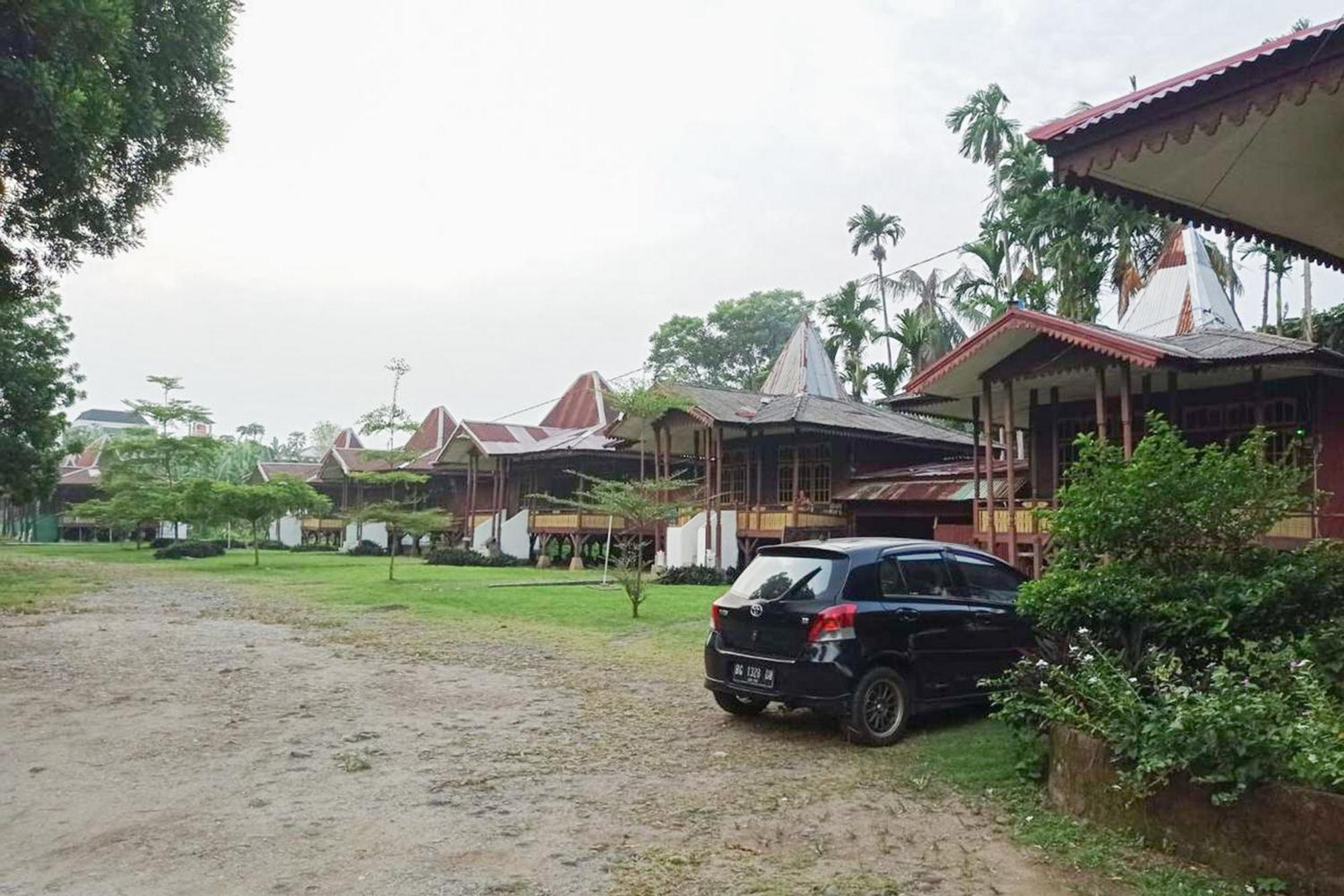 Hotel Pantai Panjang Bengkulu Redpartner Экстерьер фото